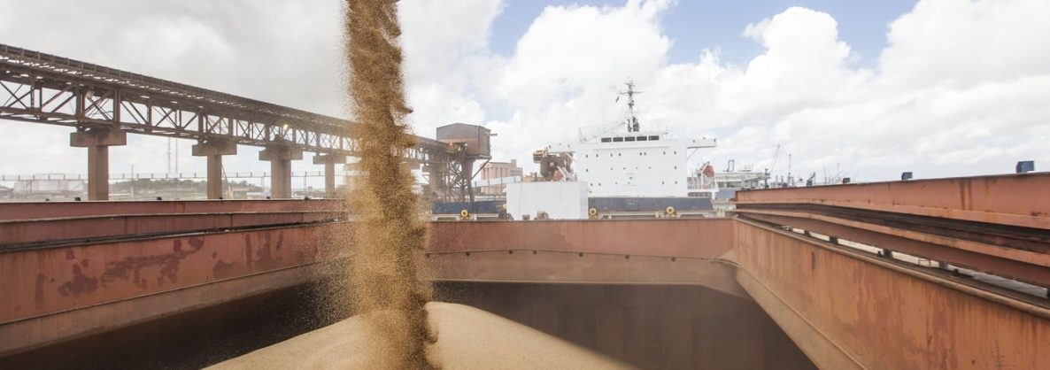 Sao Luis_MA, 24 de maio de 2014

Corporativo / VLI

Producao de banco de imagens para a VLI, empresa de logistica que integra ferrovias, portos e terminais com ativos proprios e de terceiros. 
Imagens produzidas na unidade de Sao Luis no Maranhao cuja operacao e no Porto de Itaqui.

Foto: NIDIN SANCHES / Divulgacao